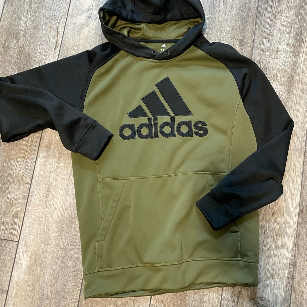 Adidas hoodie size M